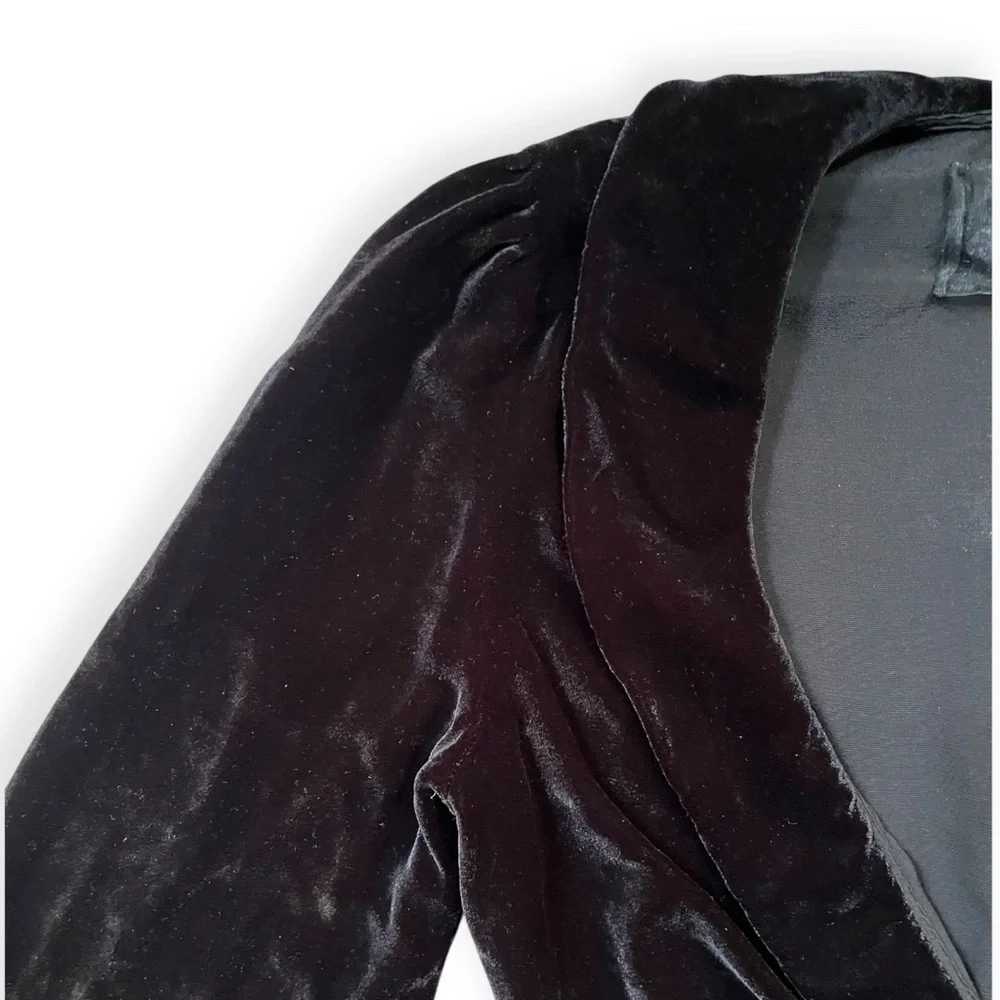 Reformation Silk Blend Black Velvet Wrap Top, size XS - Picture 4 of 9